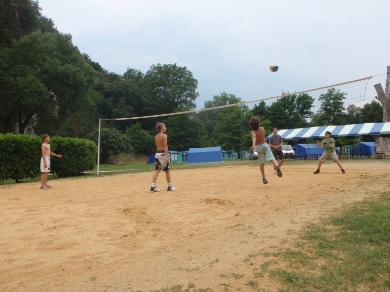 Village Camps International Summer Camp Ard&egrave;che, France 2019-07-26 https://www.villagecamps.com/journals_admin/images/8-23-Volley ball power serve.jpg